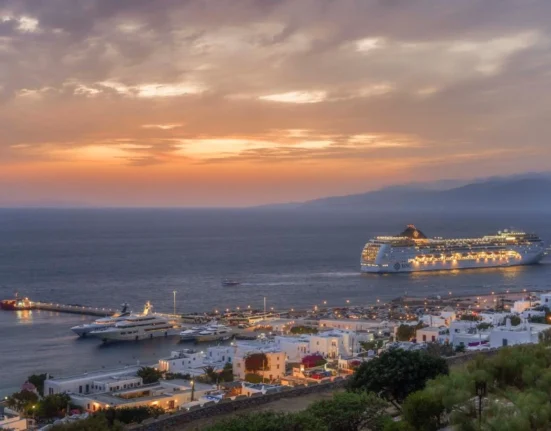 Cruise Ships Greece, Cruising Industry Greece, Expats Greece. Expat Greece, XpatGr, Overturism Greece