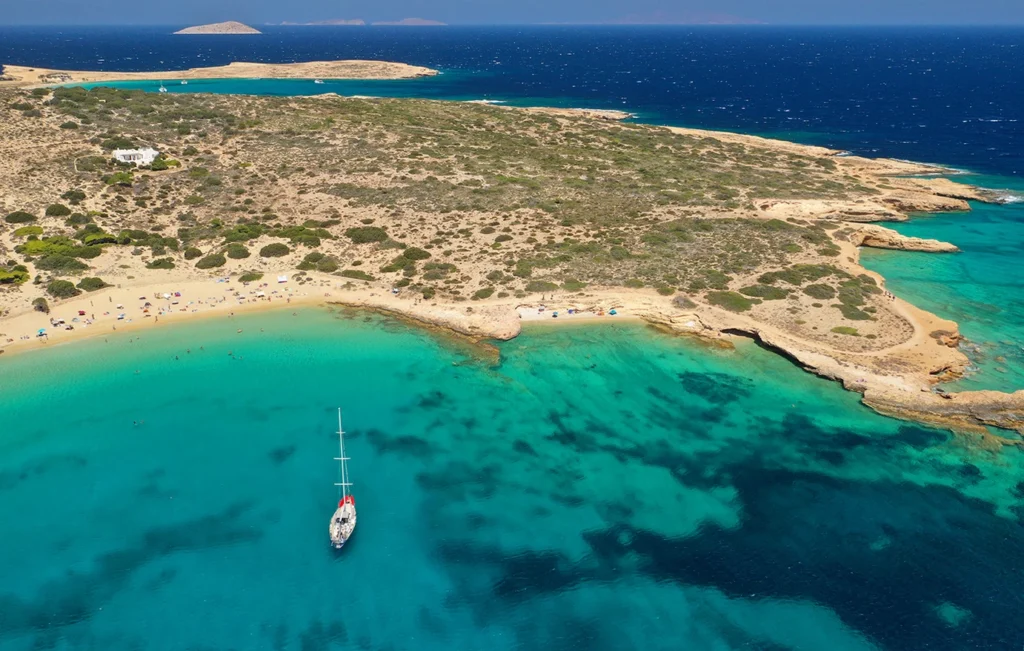 Italida Beach in Koufonisia, Expats Greece