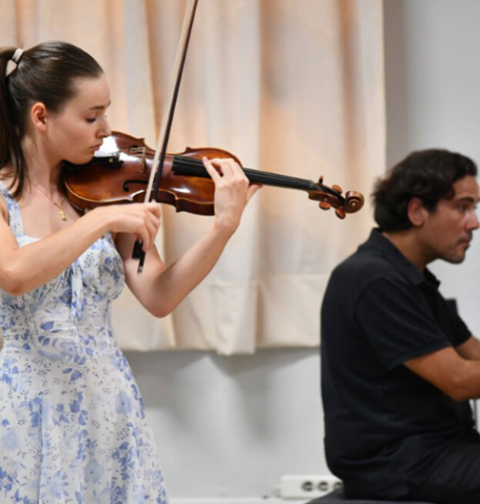 International Music Academy of Anargyrios and Korgialenios School of Spetses (MAAKSS), Expats Greece, Xpat.Gr