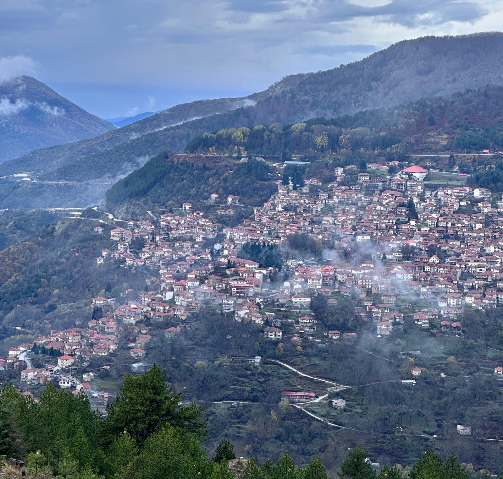View of Metsovo’s mountain architecture set against alpine landscapes.