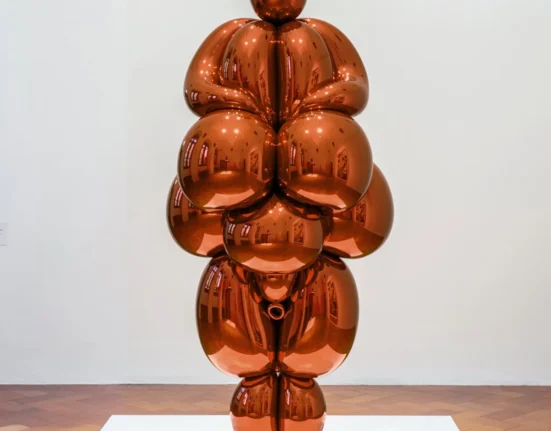 Jeff Koons, Balloon Venus Lespugue (Orange) Expats Greece Contemporary art