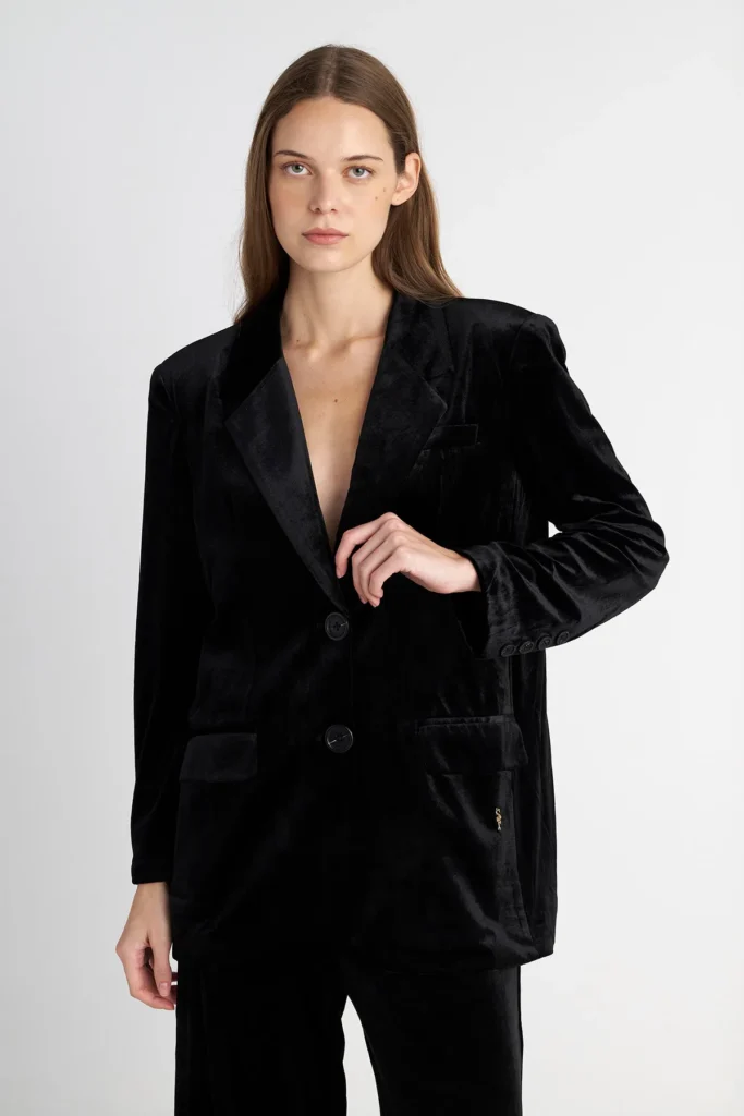 SUAGRFREE SHOULDER-PAD MONOCHROME VELOUR BLAZER