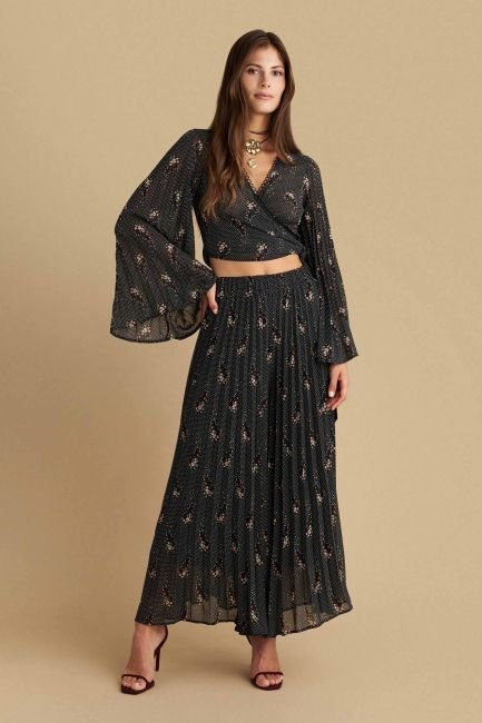 Attrattivo, Expats Athens Expats Greece, Xpat.gr, Greek Women's Fasion, Greek Fashion