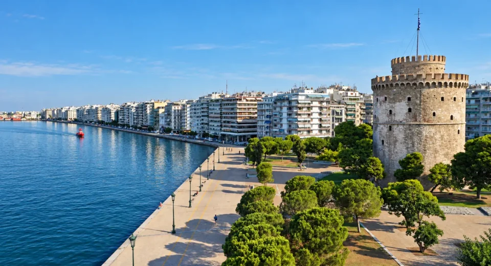 White Tower of Thessaloniki overlooking the waterfront and Thermaic Gulf