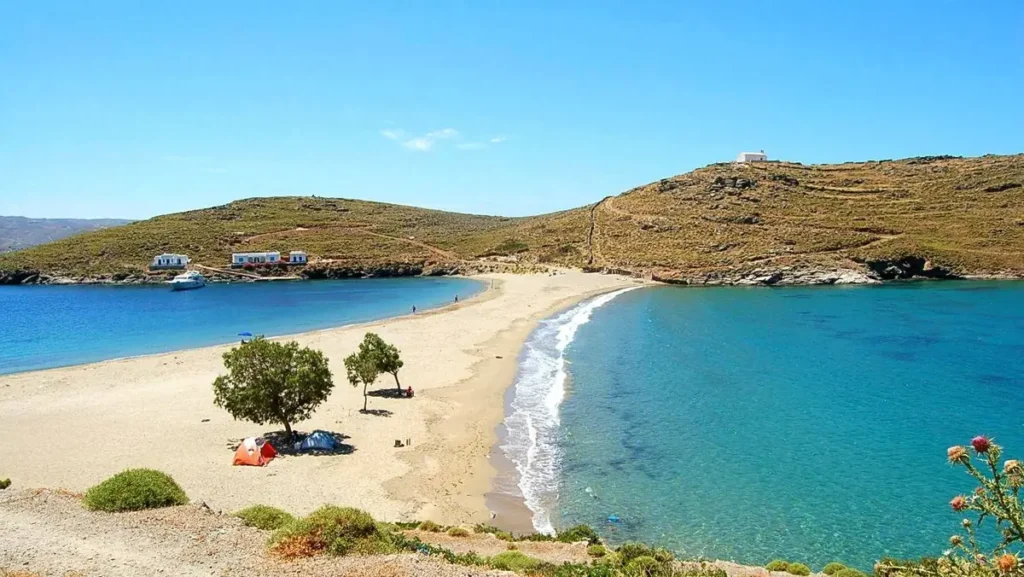 Kolona Beach on Kythnos, with its narrow strip of sand between two bays.