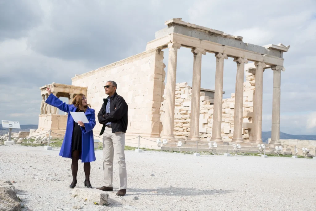 Barack Obama touring the Erechtheion on the Acropolis with Eleni Banou in November 2016
